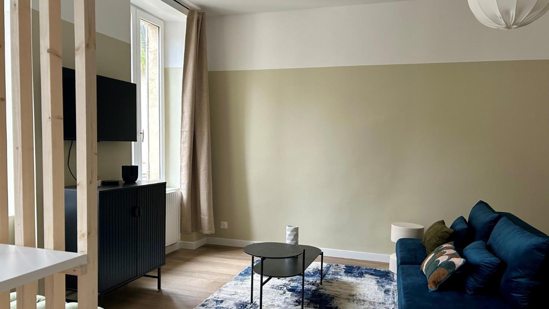 Charlie Blue Apartment Nevers Luaran gambar